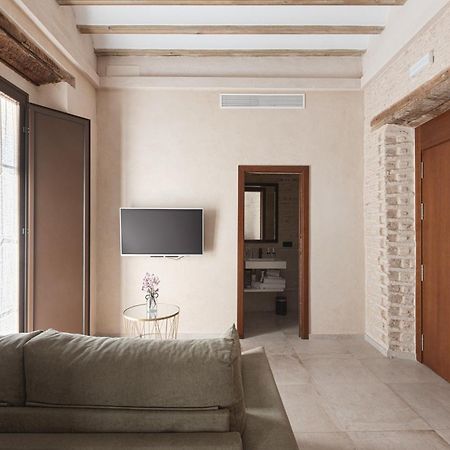 Casa Senorial Del Siglo XVIII Aparthotel Sevilla Exteriör bild