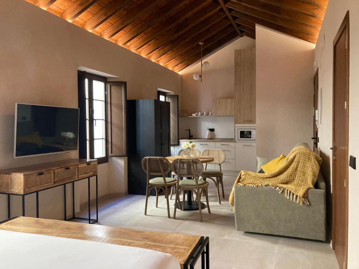 Casa Senorial Del Siglo XVIII Aparthotel Sevilla Exteriör bild