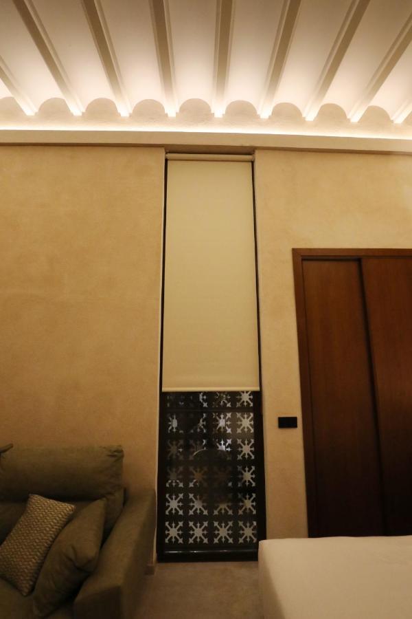 Casa Senorial Del Siglo XVIII Aparthotel Sevilla Exteriör bild