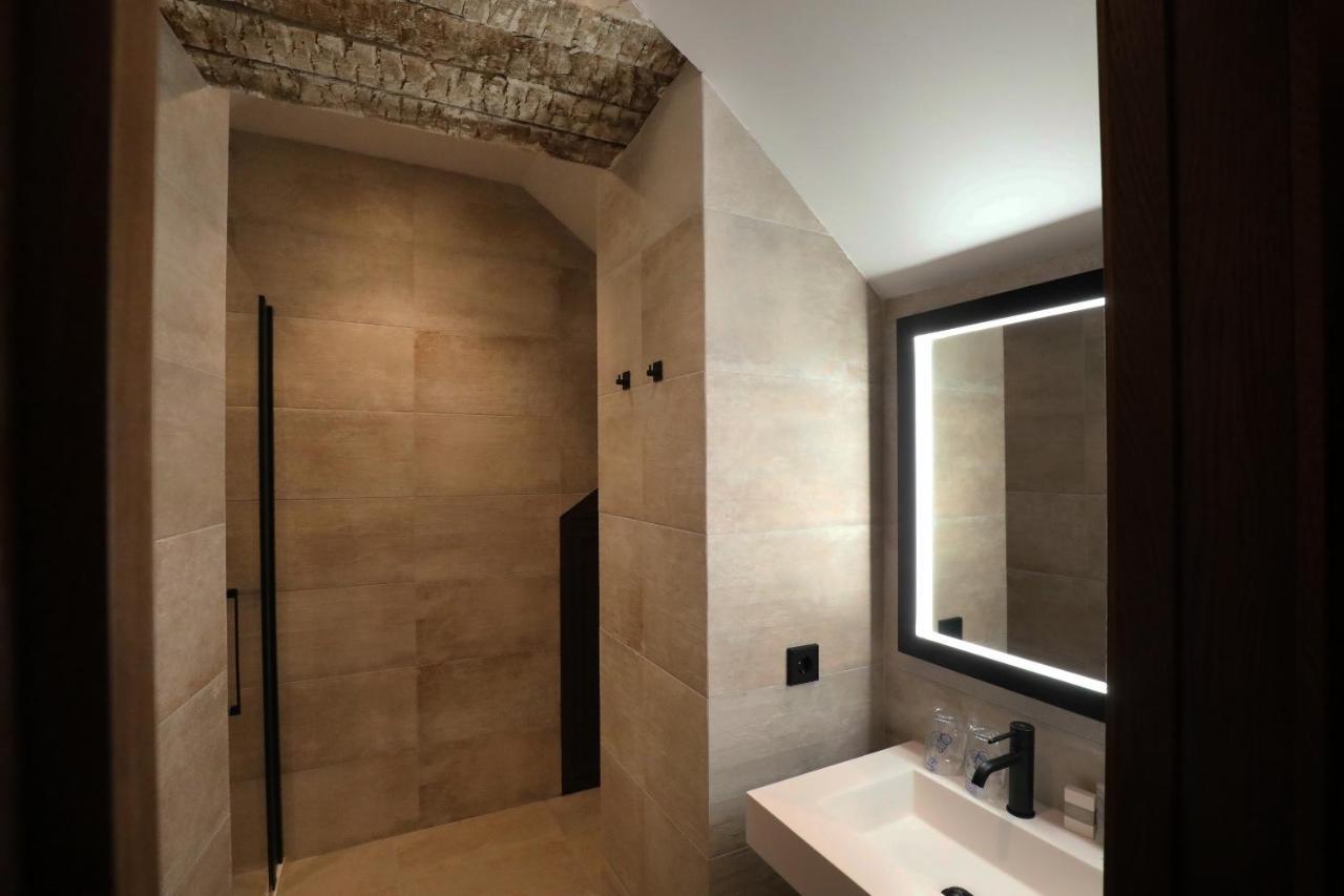 Casa Senorial Del Siglo XVIII Aparthotel Sevilla Exteriör bild
