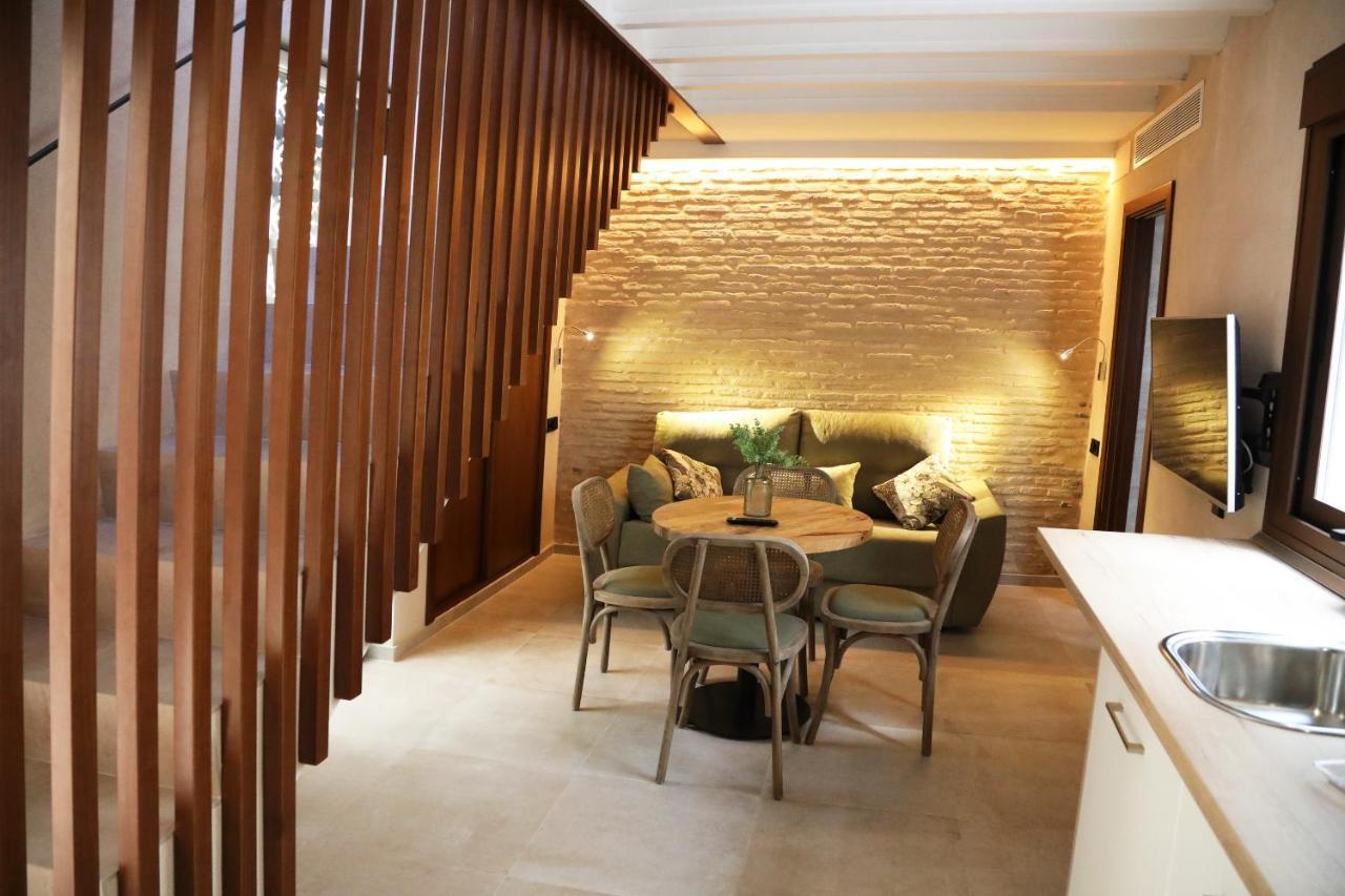 Casa Senorial Del Siglo XVIII Aparthotel Sevilla Exteriör bild