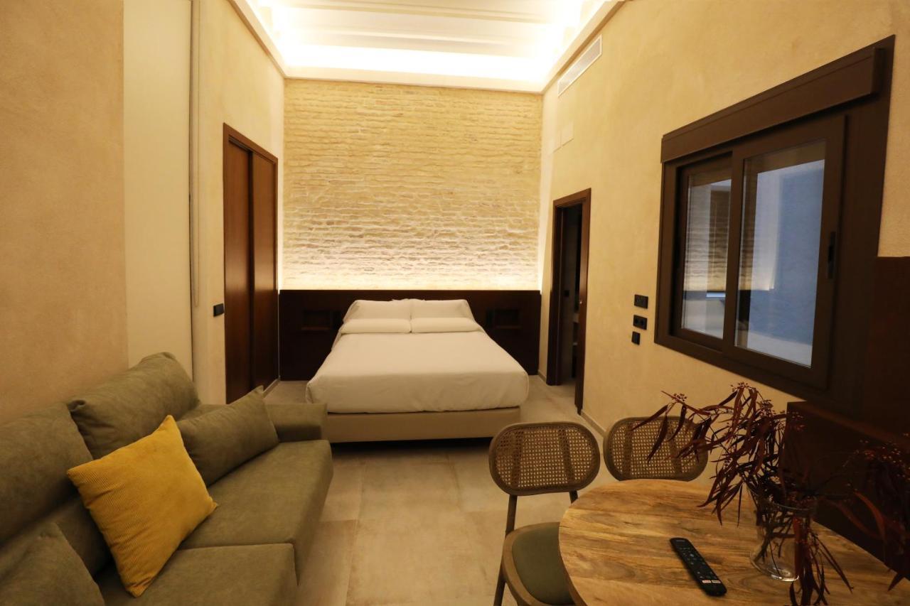 Casa Senorial Del Siglo XVIII Aparthotel Sevilla Exteriör bild