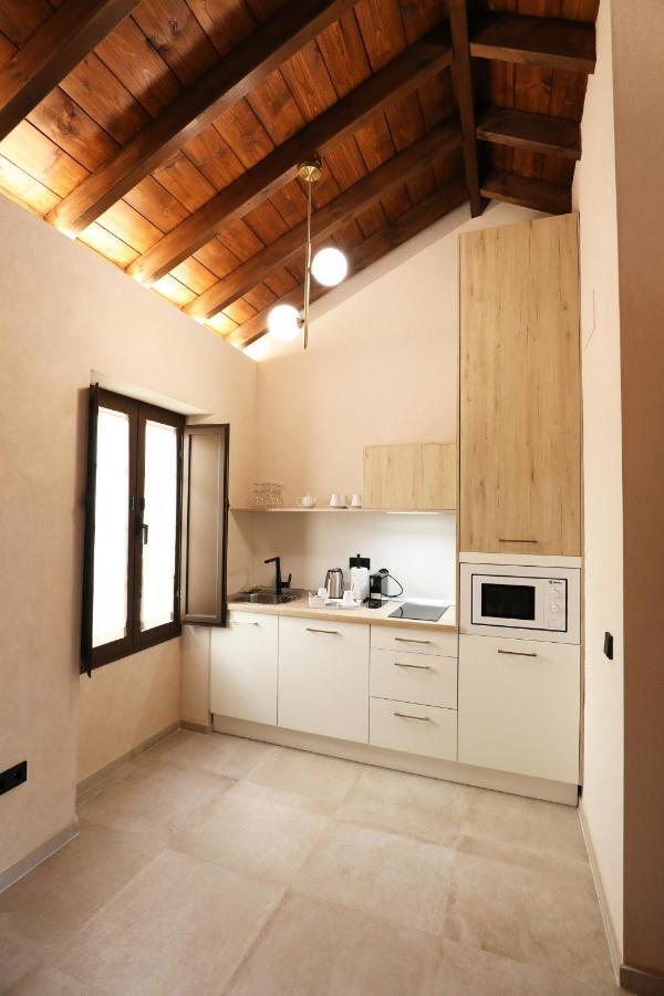 Casa Senorial Del Siglo XVIII Aparthotel Sevilla Exteriör bild
