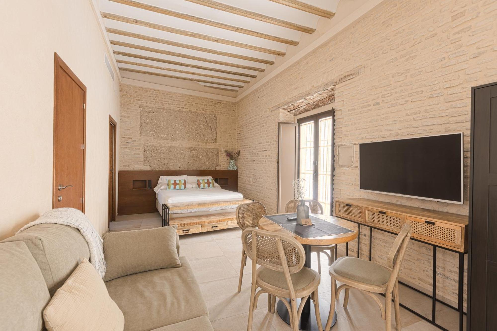 Casa Senorial Del Siglo XVIII Aparthotel Sevilla Exteriör bild