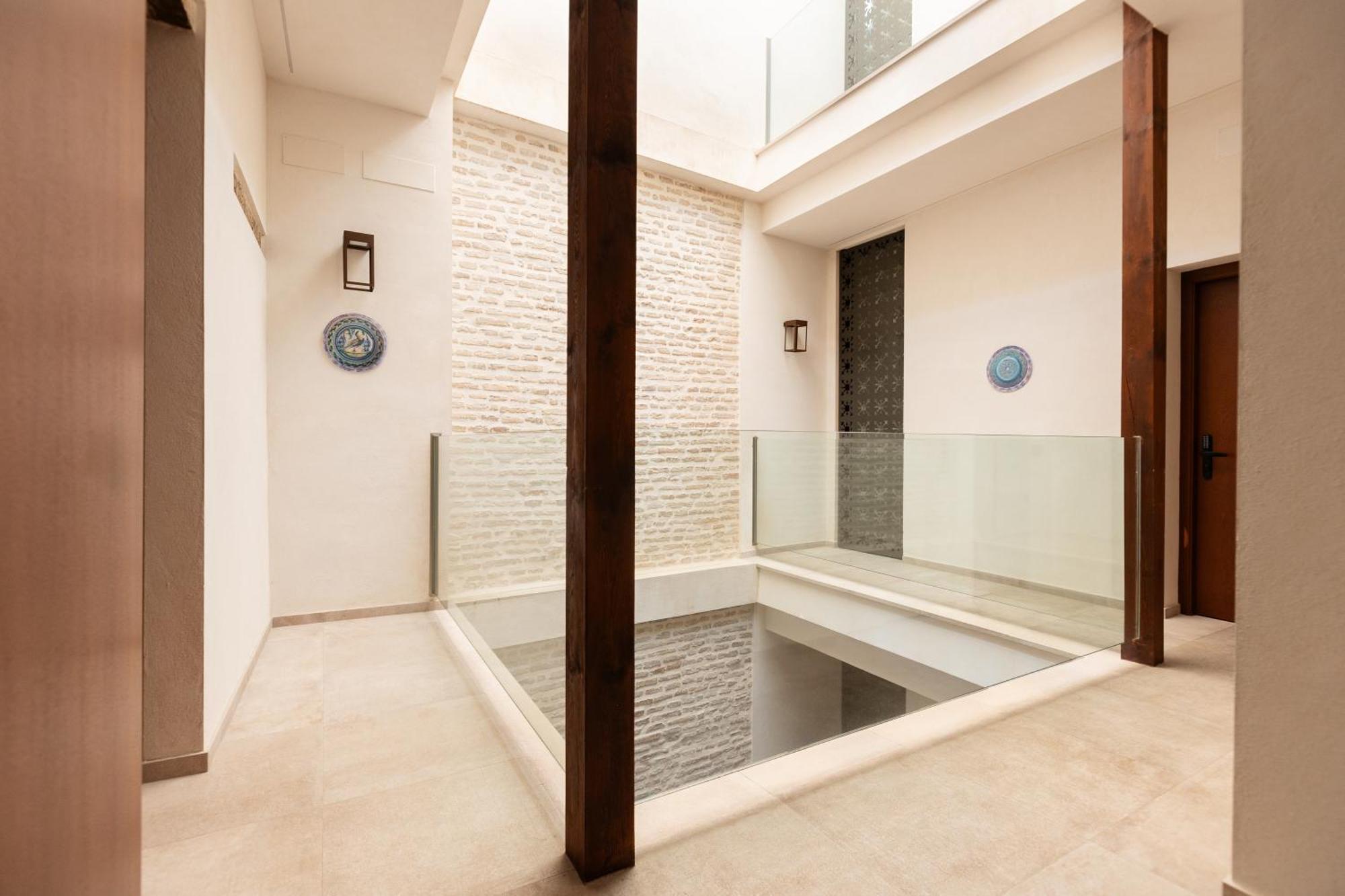 Casa Senorial Del Siglo XVIII Aparthotel Sevilla Exteriör bild